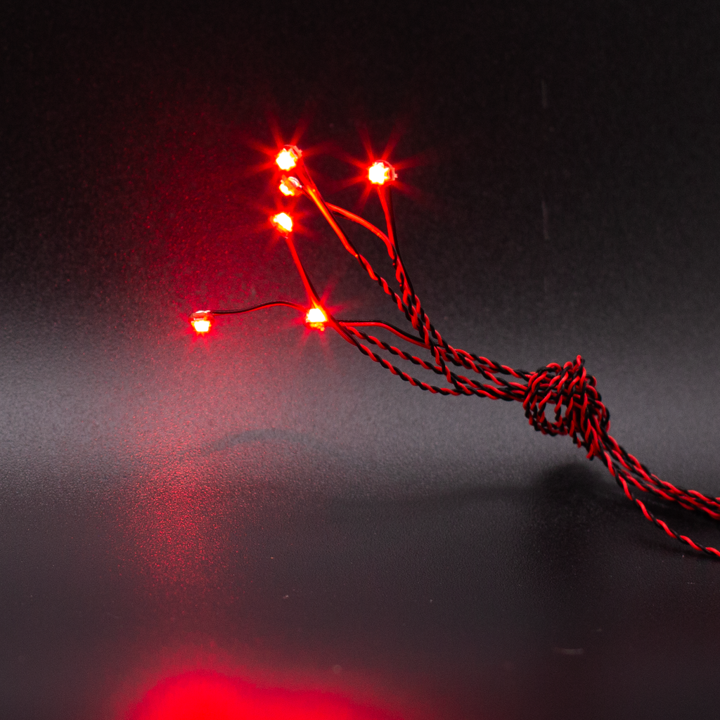 LED Dots for Tiny FX - These mono LEDs fit tidily inside studs and bricks and have a JST-SUR connector for connecting to Tiny FX.