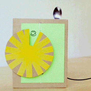 Yo-Yo Machines Kit 2 - Speed Dial - The Speed Dial kit lets you make a pair of mood barometers to share with a friend or family member. Move the pointer to indicate your choice from a set of options, and your partner can respond with theirs.