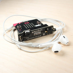 An image of AMP:BIT class D amplifier for micro:bit with headphone jack